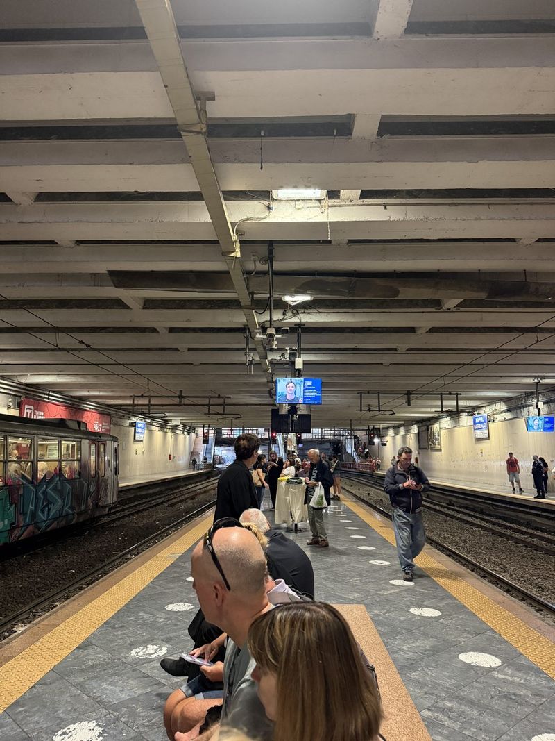 Far too early at Garibaldi, and sent to the wrong platform by a friendly Neapolitan. Another half hour to wait.