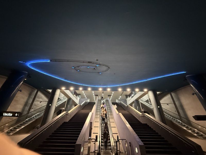 The long escalators of Vanvitelli station.
